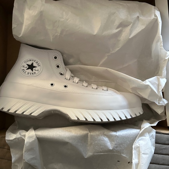 Womens Converse Chuck Taylor All Star Hi Lugged Sneaker - White - Picture 2 of 6